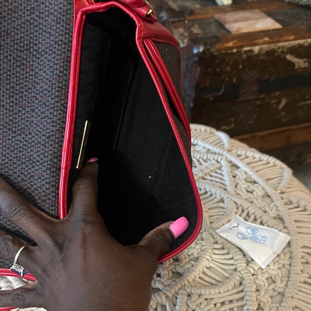 Yves Saint Laurent Red and Black Vintage Crossbody Bag - Picture 5 of 16